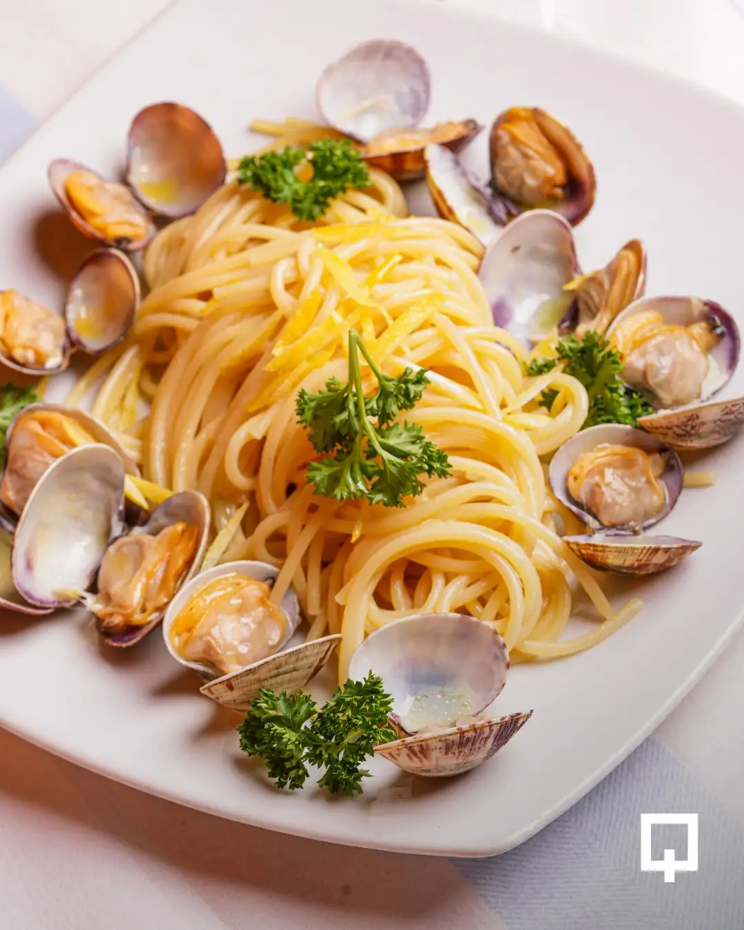 Spaghetti e Vongole alla Napoletana
