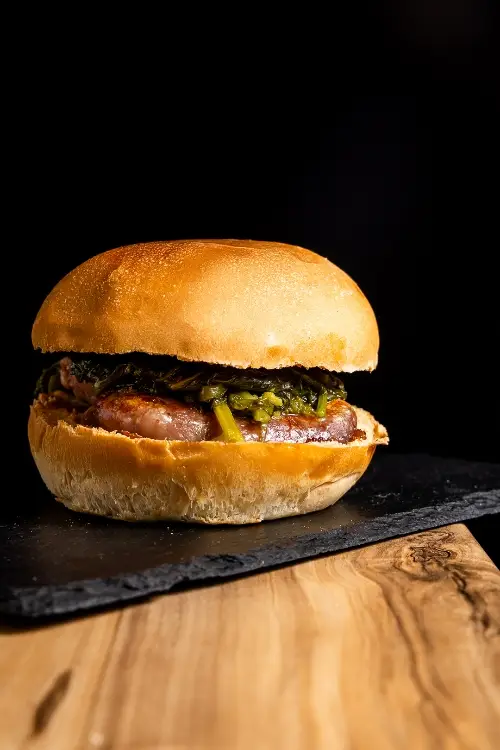 Salsiccia, friarelli e provola