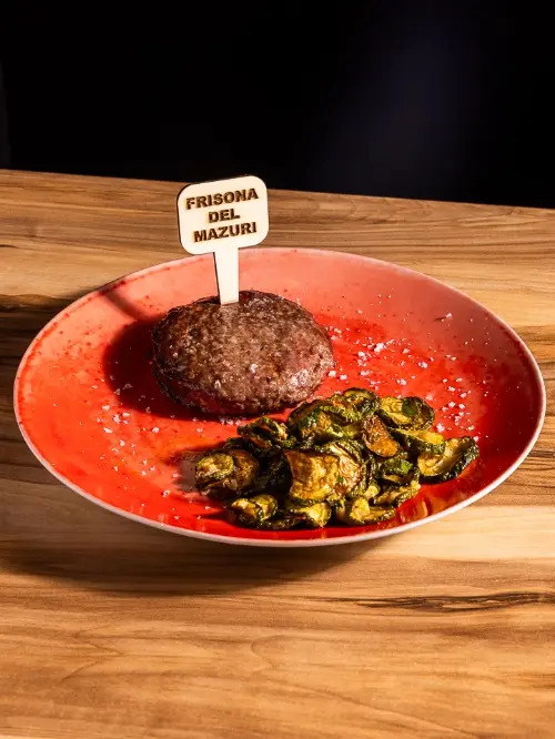 Frisona con contorno