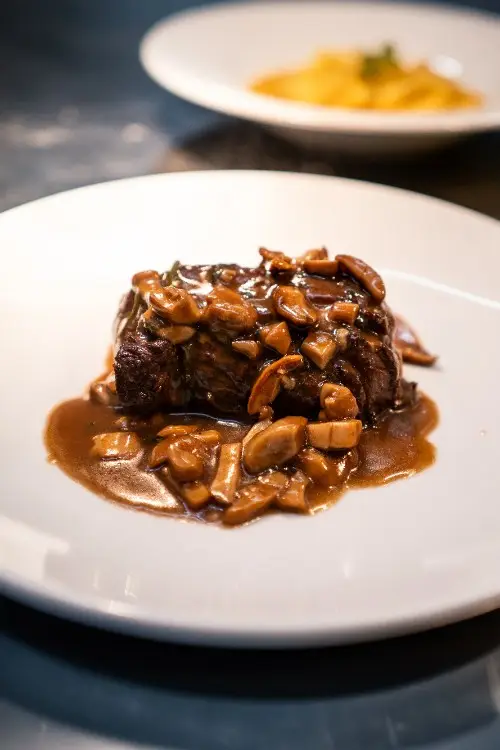 FILETTO DI MANZO AI PORCINI E TARTUFO