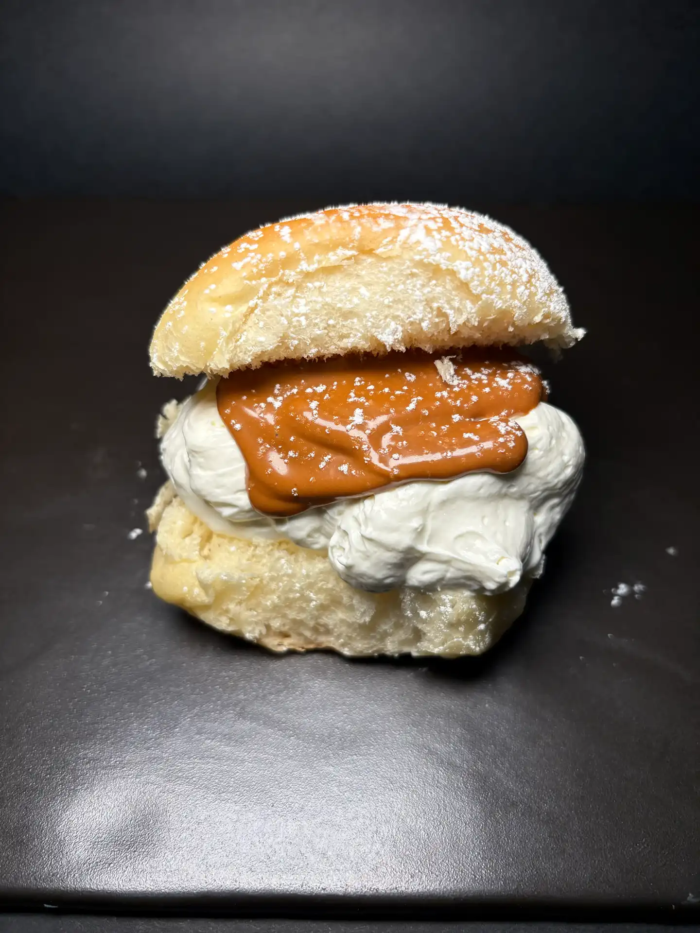 Mini bun con mascarpone e caramello salato