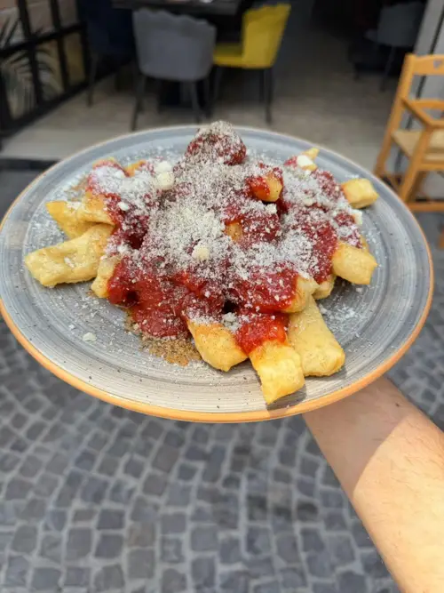 SCUGNIZZI AL RAGÙ