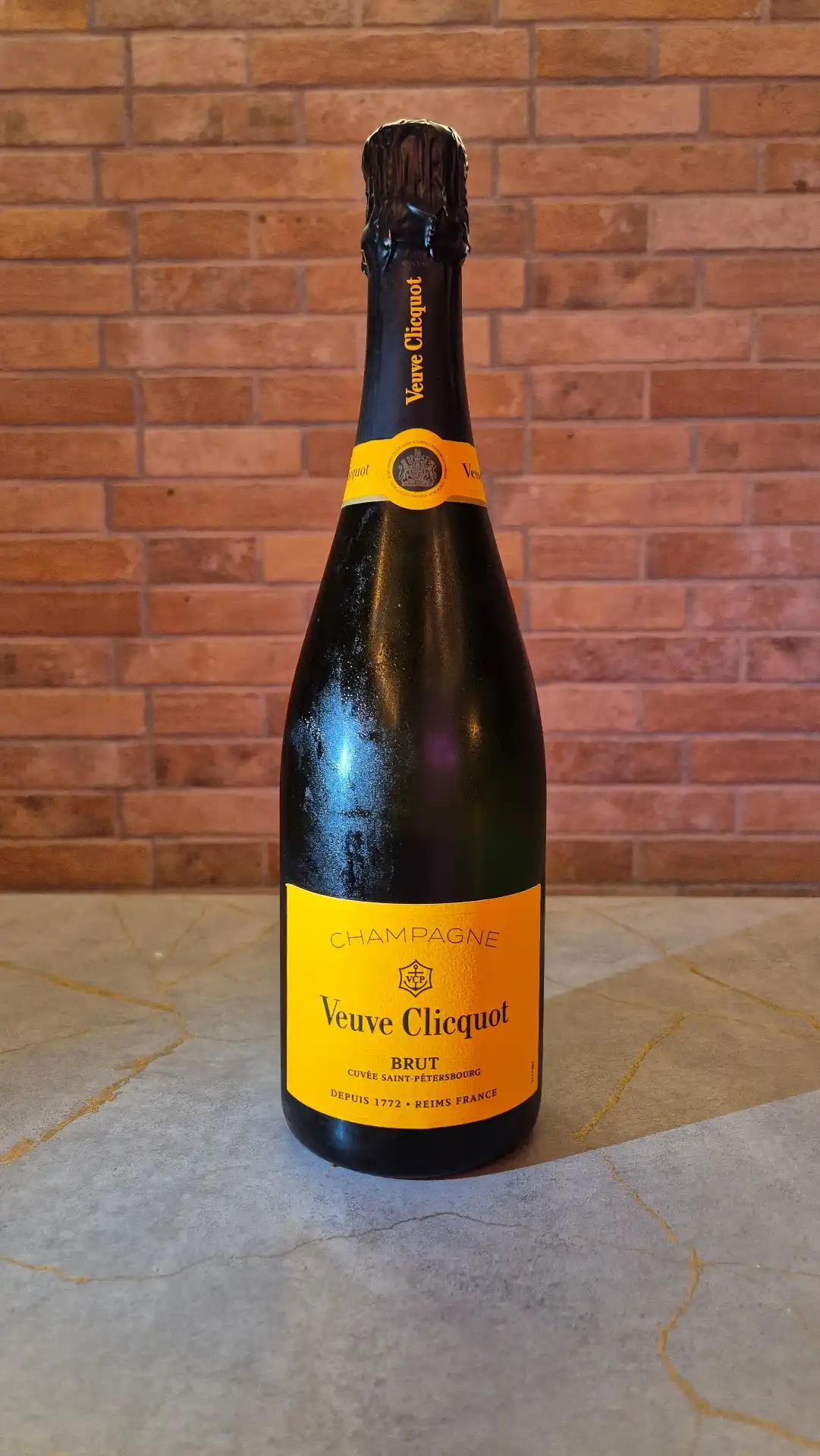 CHAMPAGNE CLIQUOT