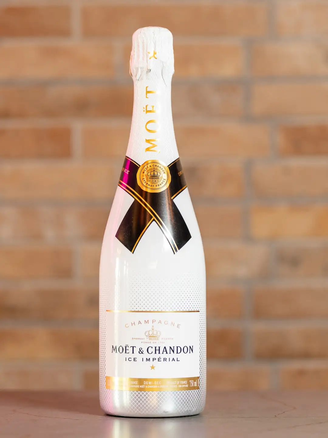 CHAMPAGNE MOET ICE
